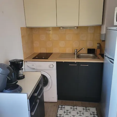 Du Mail Apartment